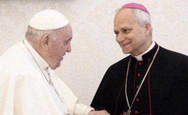 Kush është Kardinali Prevost, pasuesi i mundshëm i Papa Françeskut – misionari që e pëlqejnë dy Amerikat?