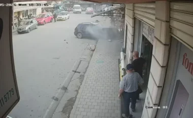 Aksident i rëndë në Peshkopi, shoferi përplas efektivin!