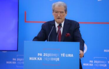 A ia vlejtën paratë që i dhatë La Civita-së? Berisha: Drejtoi fushatën më të suksesshme në histori…