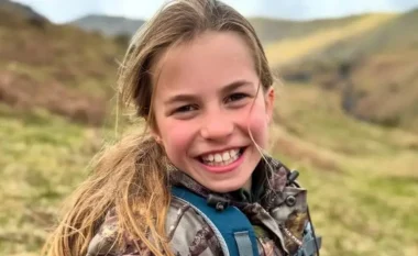 Princesha Charlotte feston 10-vjetorin! Kate publikon foton e ëmbël të ditëlindjes