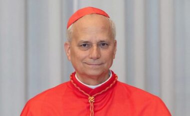 U zgjodh pasardhës i Papa Françeskut/ Nga jeta e hershme e deri në papat, kush është amerikani Robert Francis Prevost?