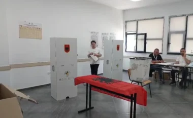 Kërkesa për shtyrjen e orarit të votimit në Vlorë për shkak të Giro d’Italias, dështon mbledhja e Komisionit Rregullator