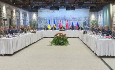 Negociatat në Stamboll, Ukraina e zemëruar për kërkesat ruse