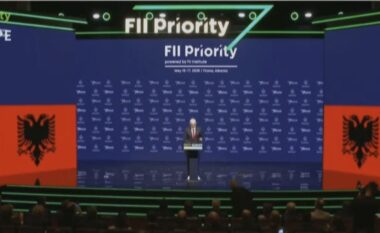 PO NDODH – Rama dhe Macron në forumin ekonomik në Tiranë. Fjalim edhe dhëndri i Donald Trump