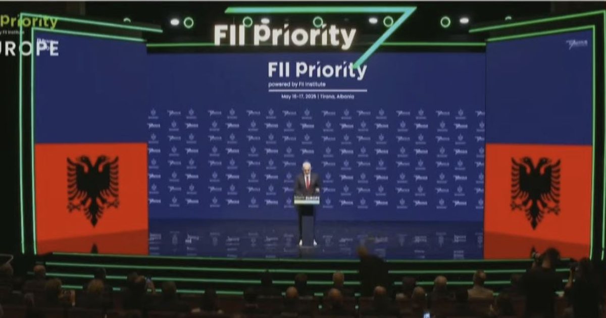 PO NDODH – Rama dhe Macron në forumin ekonomik në Tiranë. Fjalim edhe dhëndri i Donald Trump
