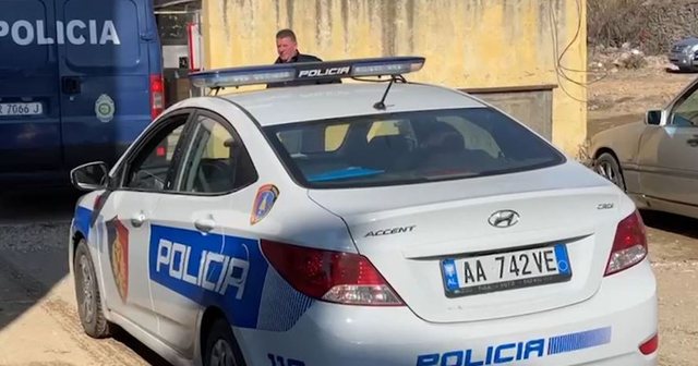 Detaje të reja nga shpërthimi me tri ol në Berat  Lokali prej dy vitesh jashtë funksioni  dy djemtë e pronarit plago ën me thi ë një të moshuar