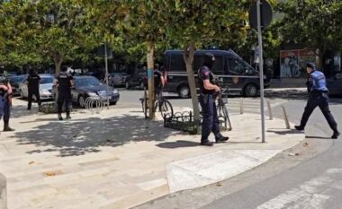 EMRAT/ Zbulohen mbi 3 mijë fidanë dhe bimë kanabisi në Lezhë, arrestohet 30-vjeçari, në kërkim 2 të tjerë
