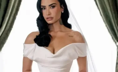Demi Lovato martohet me Jordan “Jutes” Lutes në një ceremoni romantike në Kaliforni