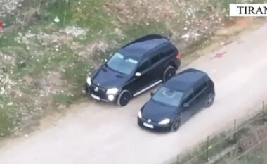Trafiku i armëve Shqipëri-Kosovë, dalin pamje të reja nga operacioni “Puzzle”, pistoleta e fshehur në çorape (VIDEO)