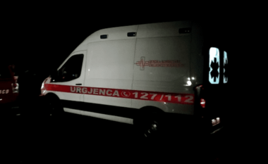 Aksident në aksin Shkodër-Lezhë, makina përplas motomjetin, dy adoleshentët përfundojnë në spital
