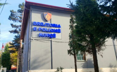Aksion policor në Korçë/Dy persona në prangat e policisë, priten disa urdhër-arreste