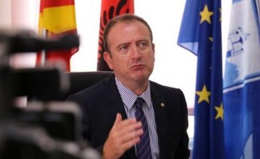 Arben Taravari jep dorëheqjen si ministër i Shëndetësisë në Maqedoninë e Veriut