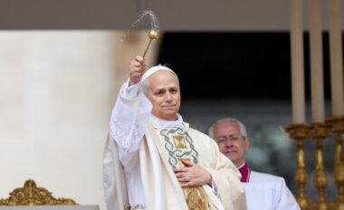 Papa Leoni bën thirrje për unitet, premton të mos jetë “autokrat”