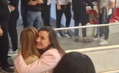 Zegjine Caushi mund Maldrita Bardhon, fiton mandatin në Fier falë votave të diasporës