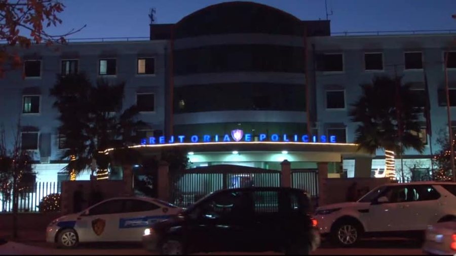EMRI/ Të shtënat me armë në Durrës, 40-vjeçari shkoi i plagosur në komisariat dhe i kërkoi policëve ta dërgojnë në spital