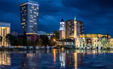 Alarmi për BOMBË tek “Plaza”, evakuohen klientët dhe stafi i hotelit në Tiranë! Policia: Një i panjohur njoftoi punonjësen
