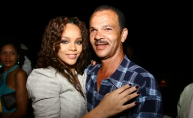 FOTO/ Ndërron jetë në moshën 70 vjeçare babai i Rihannës