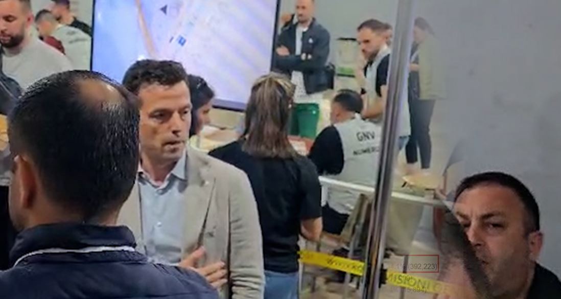 Tensione te KZAZ 32, Agron Shehaj përplaset me Ervin Hoxhën: Zoti ministër pse fshihesh? Mos fusni duart te kutitë (VIDEO)