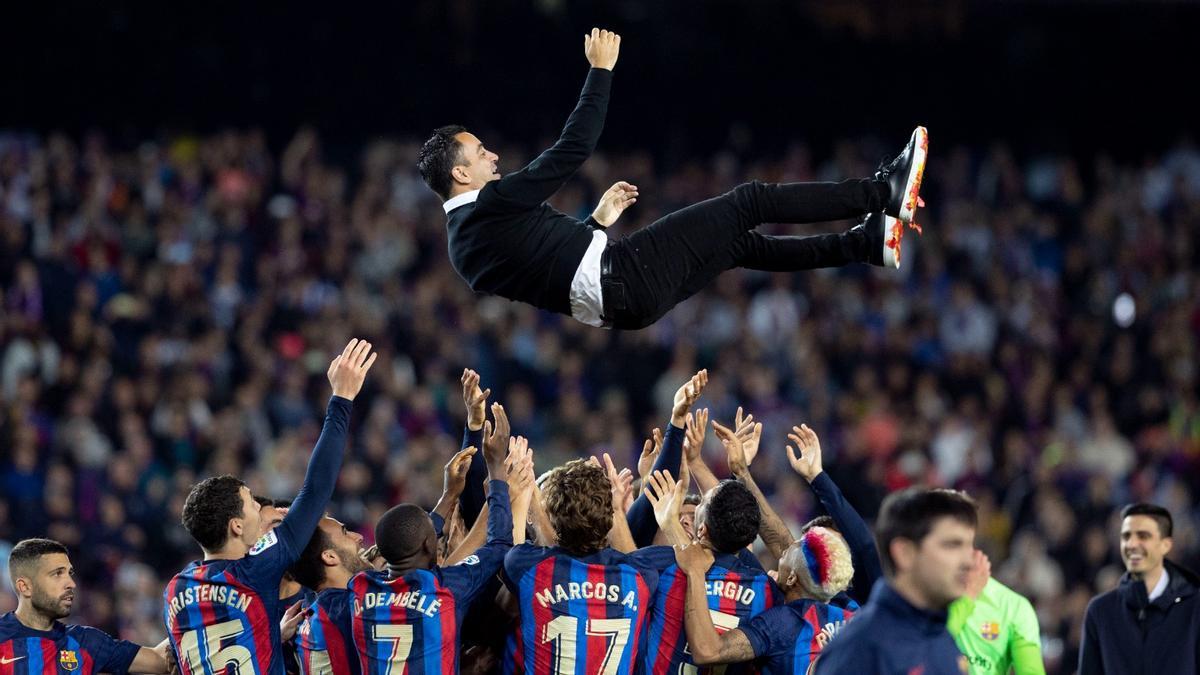 Xavi dhe rikthimi në pankinë: Do doja të drejtoja në Premier League