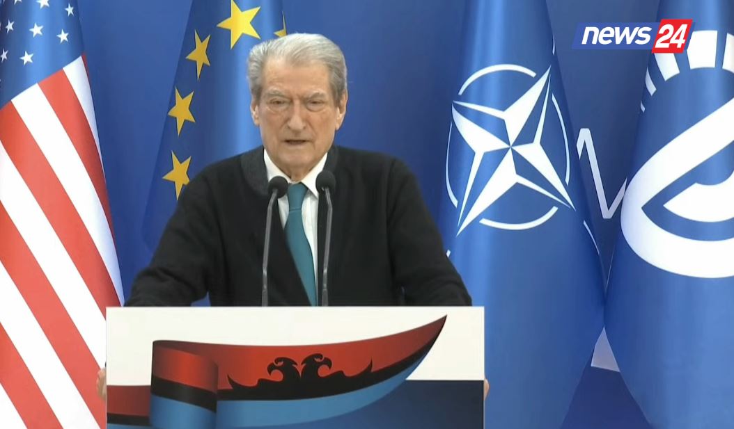 Berisha flet me emra: Të eleminiohen kartelet në Shqipëri dhe krimi i organizuar, pjesë e kartelit të Troplinëve janë edhe …