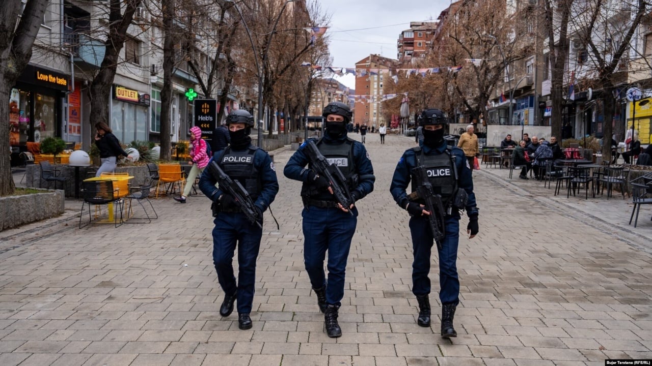 Policia e Kosovës nis hetim ndaj zyrtarit të vet  por e mohon se u ushtrua dhunë ndaj maturantit serb