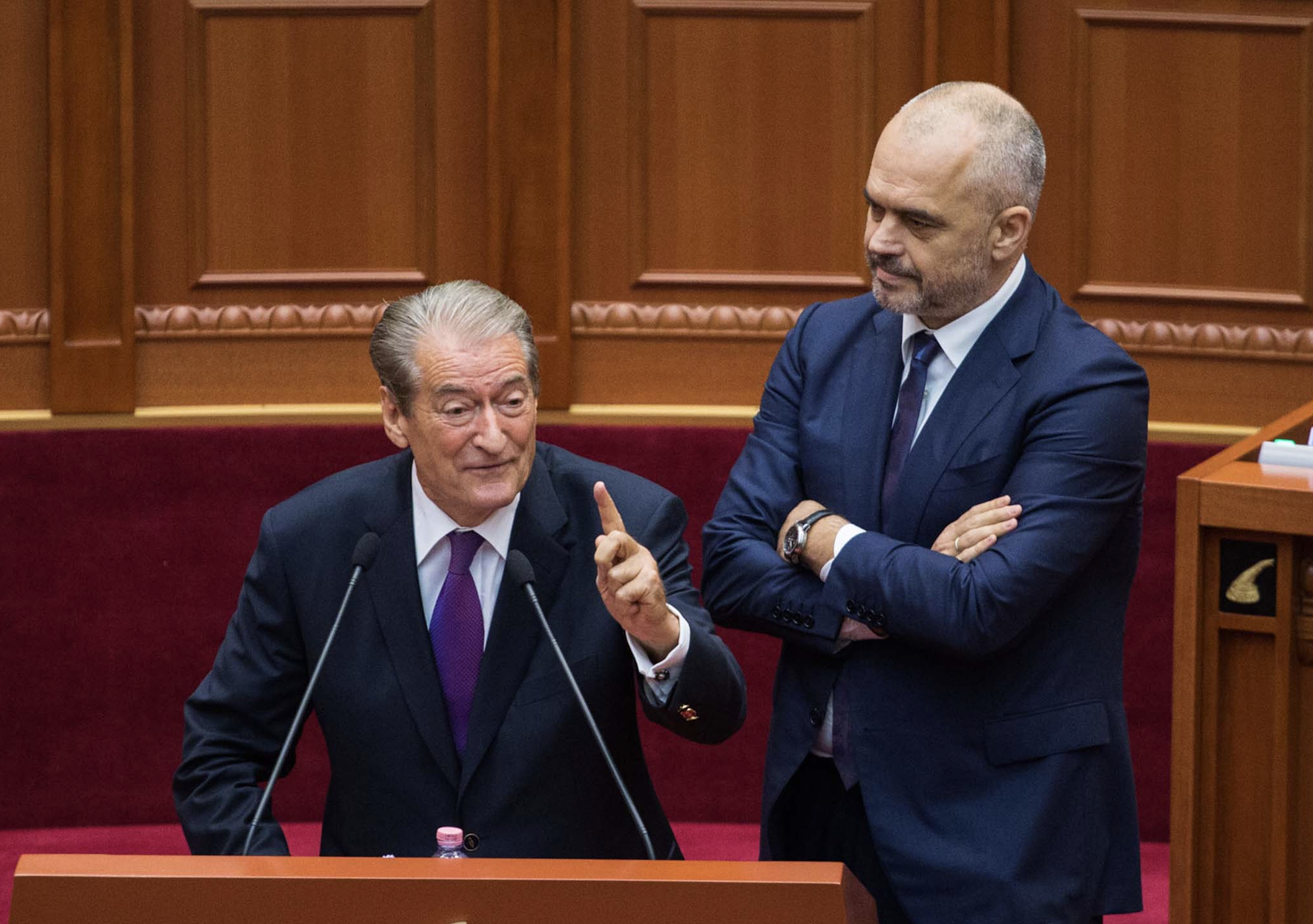 MOS U ÇUDISNI/ PD mbështet PS-në kundër kandidatëve demokrat!