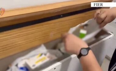 Shisnin ilaçe të kontrabanduara, arrestohen 4 administratorë farmacie në Fier (VIDEO)