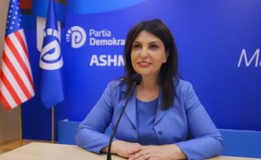 Jozefina Topalli nxjerr emrat: Veli Mehmeti, Mirjeta Mikeli dhe zyrtarë të tjerë të PS-së, po manipulojnë votat në Greqi dhe Itali