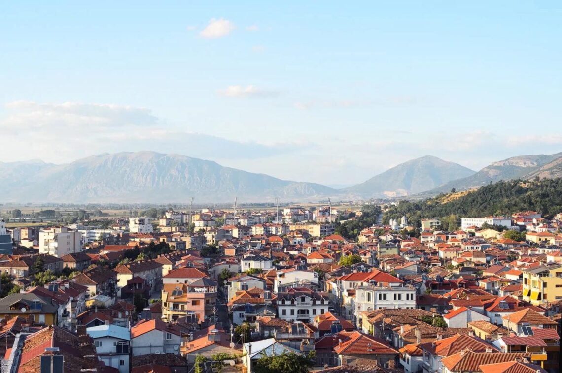BIRN: Në qarkun e plakur të Korçës, qytetarët votojnë për inerci