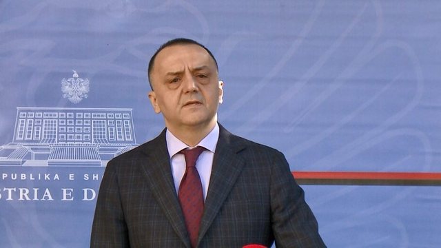 Jemi zemërthyer/ Politikanë e gazetarë reagojnë për vdekjen e papritur të Artan Lames: Iku kur po notonte në pasionin e tij…