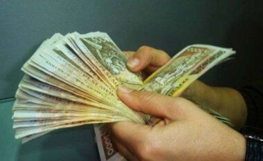 Banka e Shqipërisë skeptike për rritjen e pagave: Mbështet fuqinë blerëse, por krijon rreziqe për inflacion më të lartë