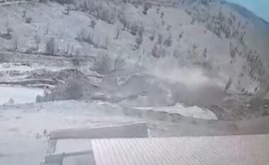 Ngjarja e rëndë/ Publikohen pamjet tragjike nga momenti i shembjes së masivit të kromit në Klos, si përfundoi nën tokë punëtori 29-vjeçar (VIDEO)