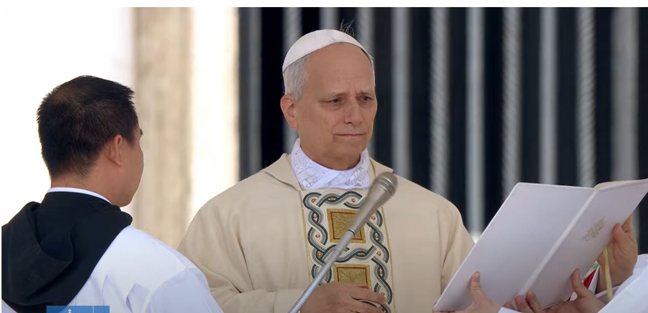 Ceremonia e përurimit/ Papa Leoni XIV: Vij para jush si një vëlla që do t’ju shërbej në besimin dhe lumturinë tuaj (VIDEO)