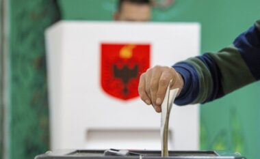 Shqiptarët votojnë për Parlamentin e ri, sa është pjesëmarrja në rang vendi deri në orën 08:00