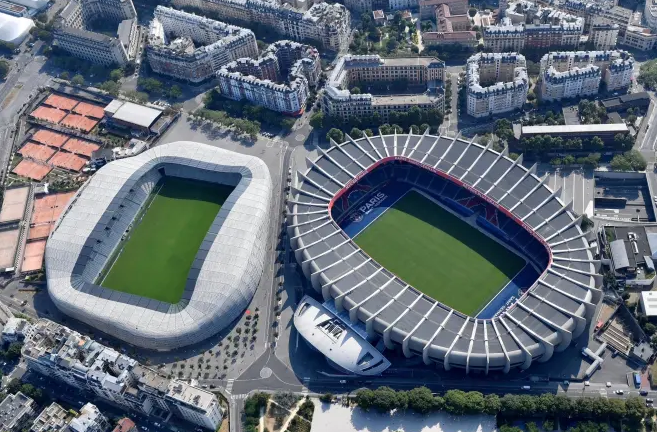 Paris Fc rikthehet në Ligue 1 pas 46 vitesh, falë Louis Vuitton dhe Red Bull sfidon PSG me të cilët i ndan vetëm një rrugë