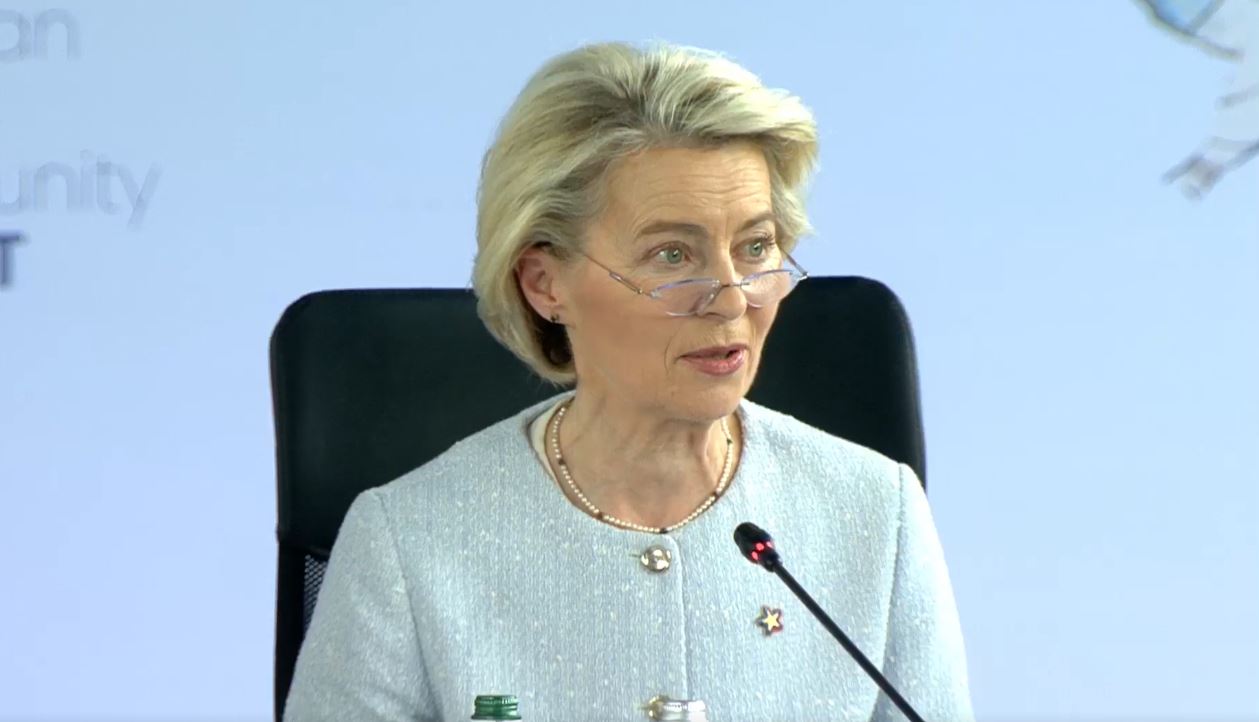 Ursula von der Leyen: BE, e gatshme të bëjë më shumë për ta sjellë Putinin në tryezë, jemi në Tiranë për të ndërtuar të ardhmen tonë të përbashkët
