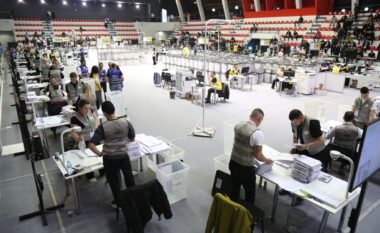 Numërohen 1660 vota të diasporës, Partia Demokratike po rezulton fituese deri më tani