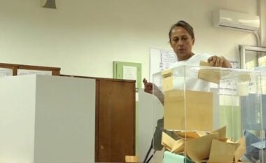 Zgjedhjet në dy komuna lokale, test për Vuçiqin