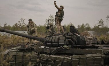 Rusia dhe Ukraina shkëmbejnë të burgosurit në kuadër të marrëveshjes së Stambollit