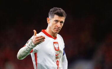Heqja e shiritit te Polonia, Robert Lewandowski i tronditur: Po vendosja fëmijët në gjumë kur më lajmëroi trajneri