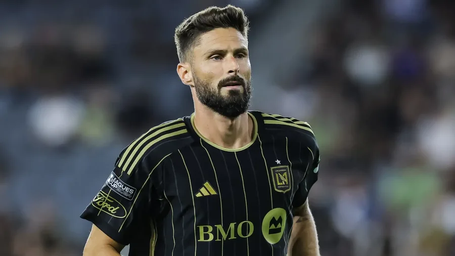 ZYRTARE/ Olivier Giroud i jep lamtumirën amerikanëve, gati bashkimi me sulmuesin shqiptar