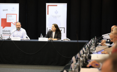 Sezoni veror/ Kumbaro dhe Mazniku japin porositë për institucionet dhe bashkitë, fokus pastërtia dhe menaxhimi i bregdetit