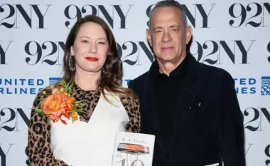 Tom Hanks reagon për akuzat e vajzës së tij: Vjen nga një jetë e vështirë