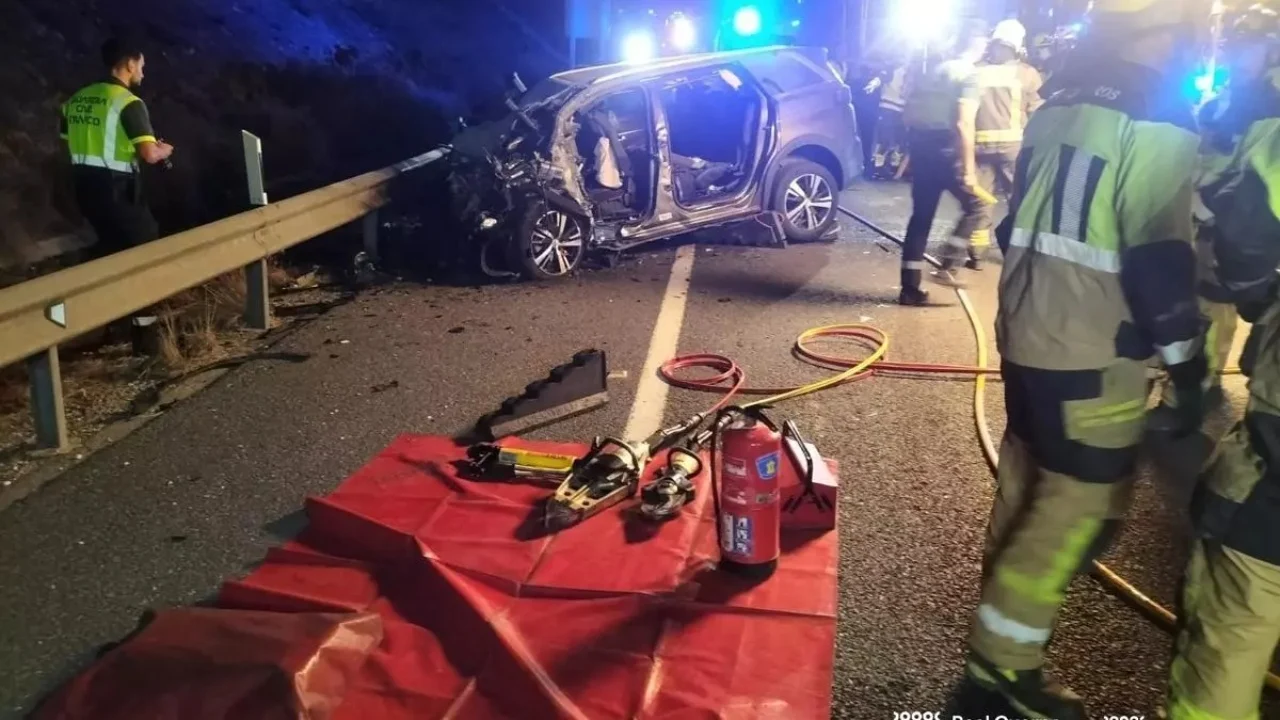 Aksident tragjik! Po tentonin të arratiseshin nga policia, por përplasen me makinën e uniformave blu, vdesin tre shqiptarët në Spanjë