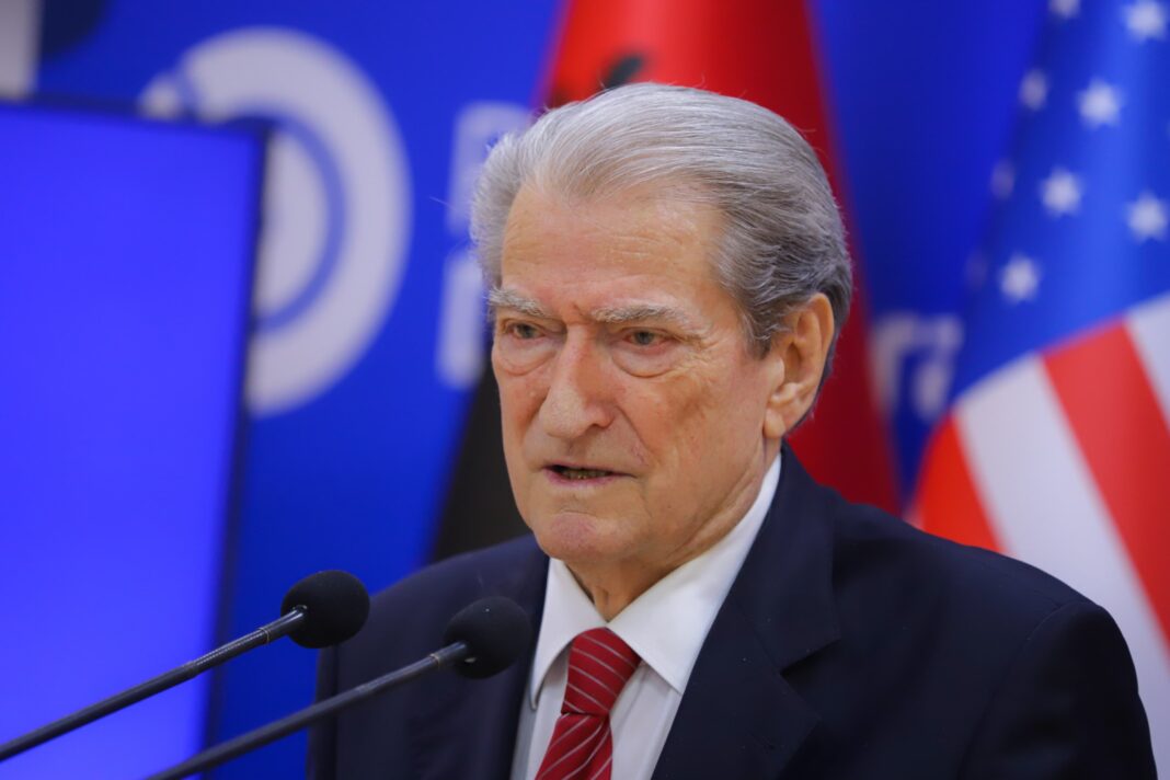 Berisha: Për dy ditë në tempullin e demokracisë në Bruksel, u bë pretenca ndaj Edi Ramës, farsës elektorale dhe mandateve kallp