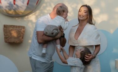 Olta Gixhari feston ditëlindjen e parë të Zeos, aktorja ndan momente të veçanta nga festa pranë bashkëshortit dhe dy djemve