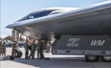 “B-2 Spirit, kryevepra ushtarake amerikane”, nga ekipi i përzgjedhur deri tek ushqimet që lejohen në bord
