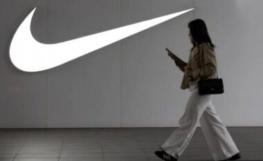 Tarifat e Trump mund t’i kushtojnë Nike rreth 1 miliard dollarë këtë vit, kompania paralajmëron ndryshime strategjike në prodhim