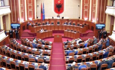 Miratohen me 71 vota pro ndryshimet në buxhetin e vitit 2025 dhe marrëveshja e sigurisë me Ukrainën
