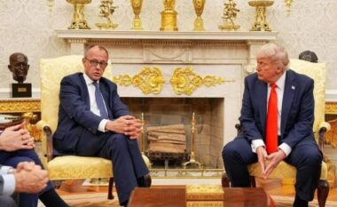 Kancelari gjerman i dhuron presidentit Trump çertifikatën e lindjes së gjyshit të tij